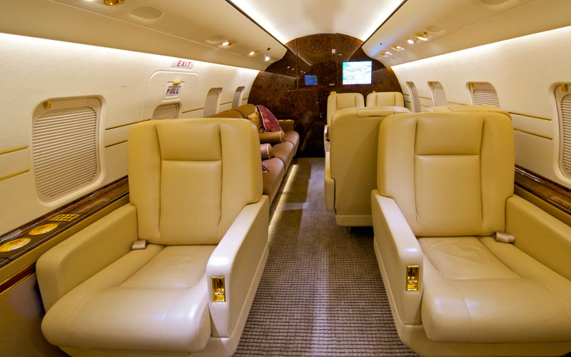heavy jet Bombardier Challenger Interior